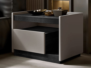  意式极简 开放式储物人性化设计 细腻黑橡木纹 圆润防掉落围边 稳重全落地稳固支撑 优质米灰色烤漆 左款 床头柜