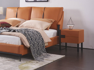  现代简约 皮艺 板木结构 五金脚 橙色床头柜